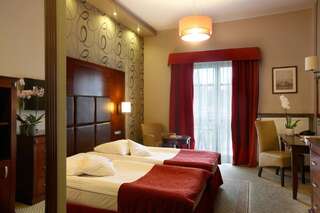 Отель Hotel Galicja Superior Wellness & Spa Освенцим Двухместный номер с 2 отдельными кроватями-4